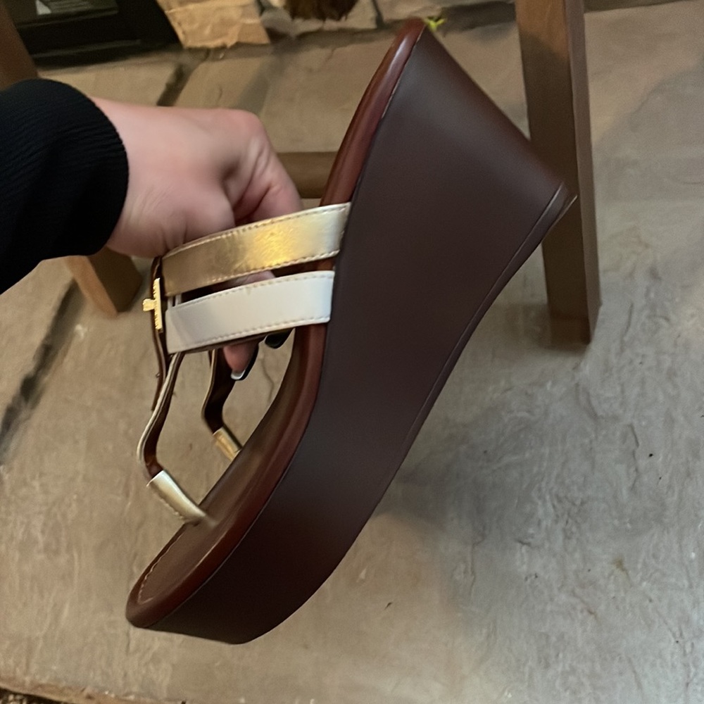 Tommy Hilfiger Brown, White and Gold Wedge Sandals - Picture 6 of 14